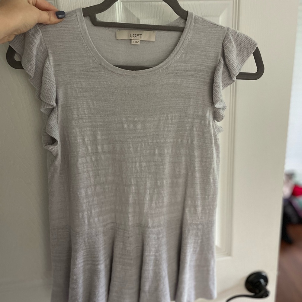 LOFT grey small top